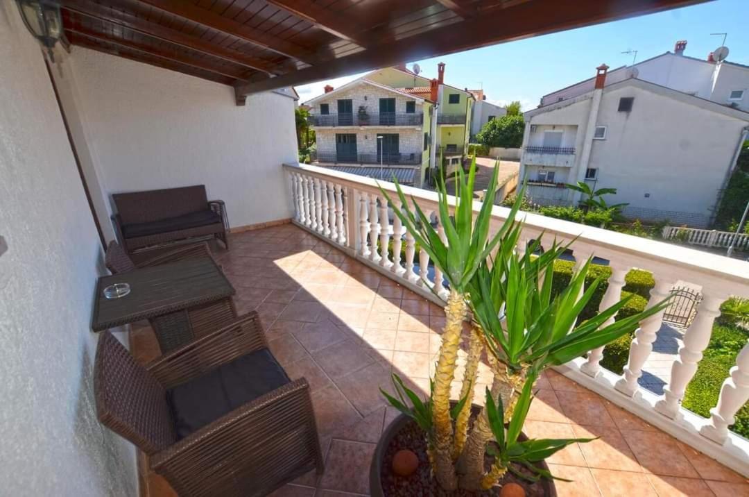 רוביני Tony Apartments מראה חיצוני תמונה